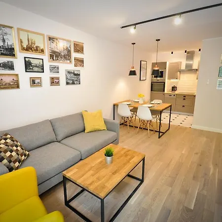 Unique Aquarius Ii *